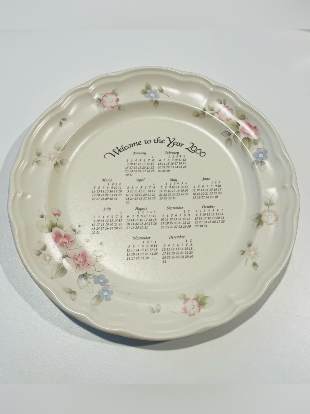 Pfaltzgraff Tea Rose Year 2000 Collector Plate New without Original Box